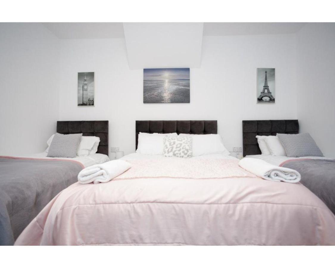 Carter House Apartments.....6 Beds In 3 Bedrooms Leeds  Dış mekan fotoğraf
